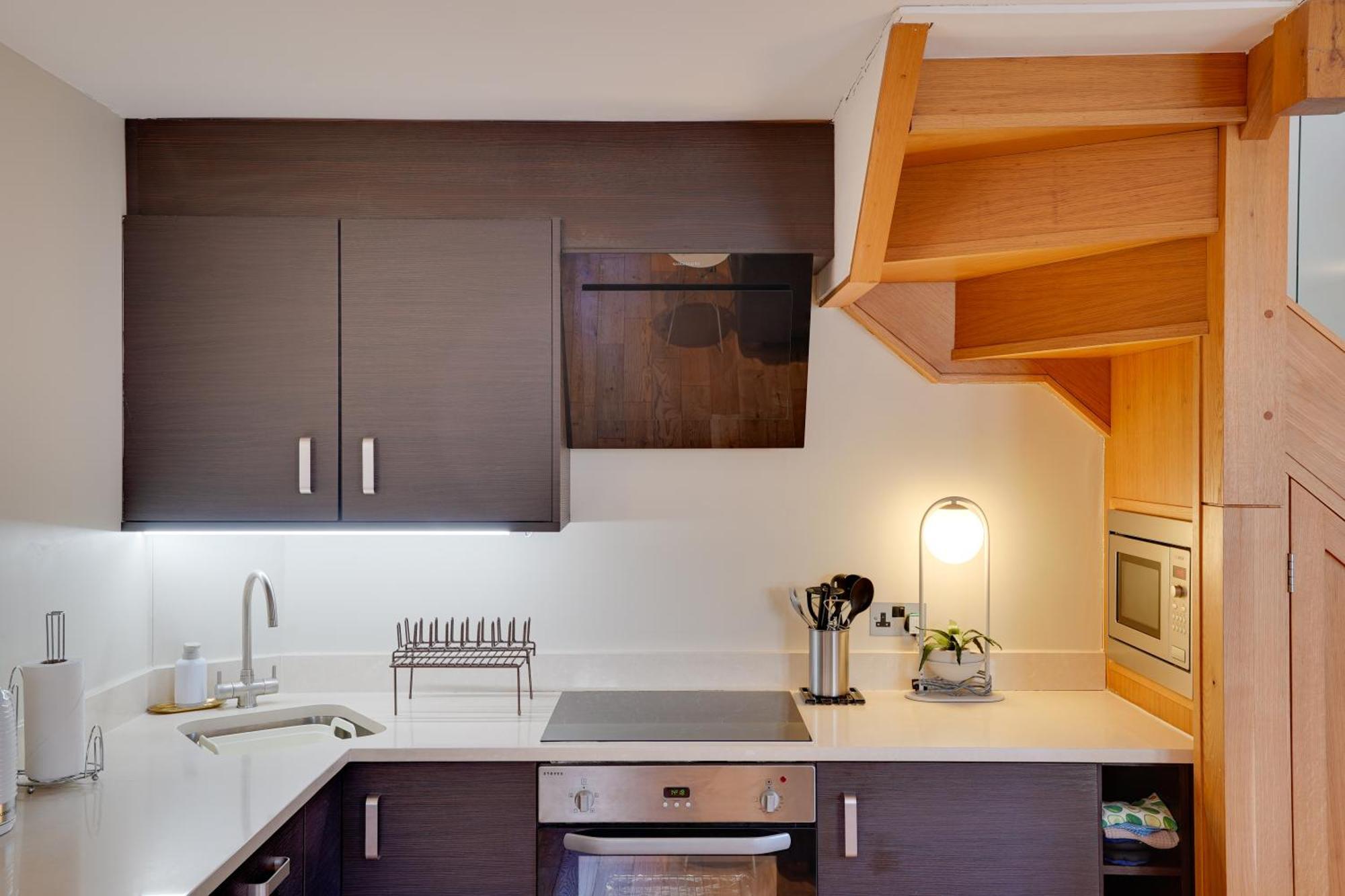 Garden Stable At Hallsteads: Luxury Stone Cottage, With Parking อัลน์มัธ ภายนอก รูปภาพ